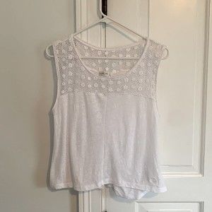 Abercrombie & Fitch Lace Tank Top with Open Lower Back in White XS